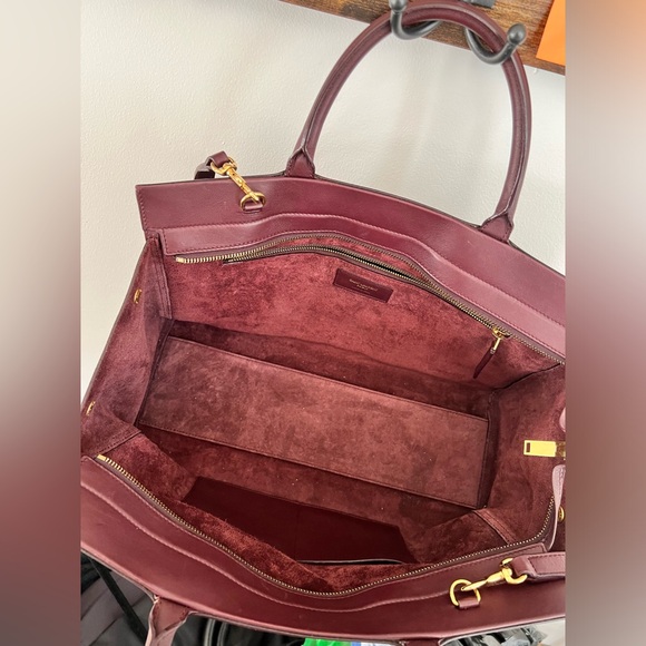 Medium Cabas Rive Gauche Tote - Picture 10 of 15